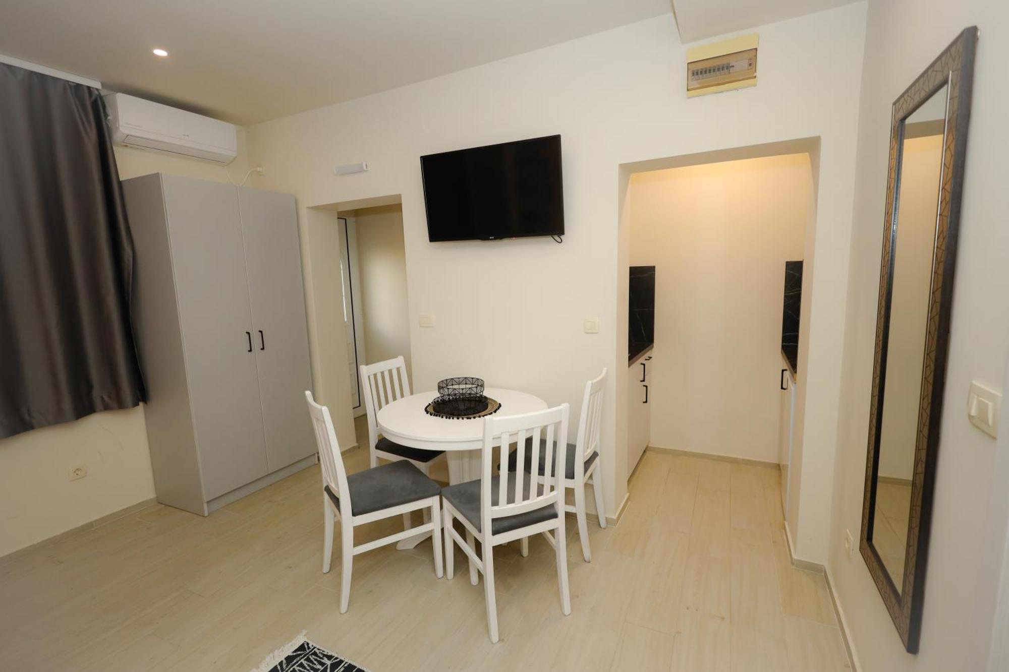 Apartments Milanovic Herceg Novi Zimmer foto