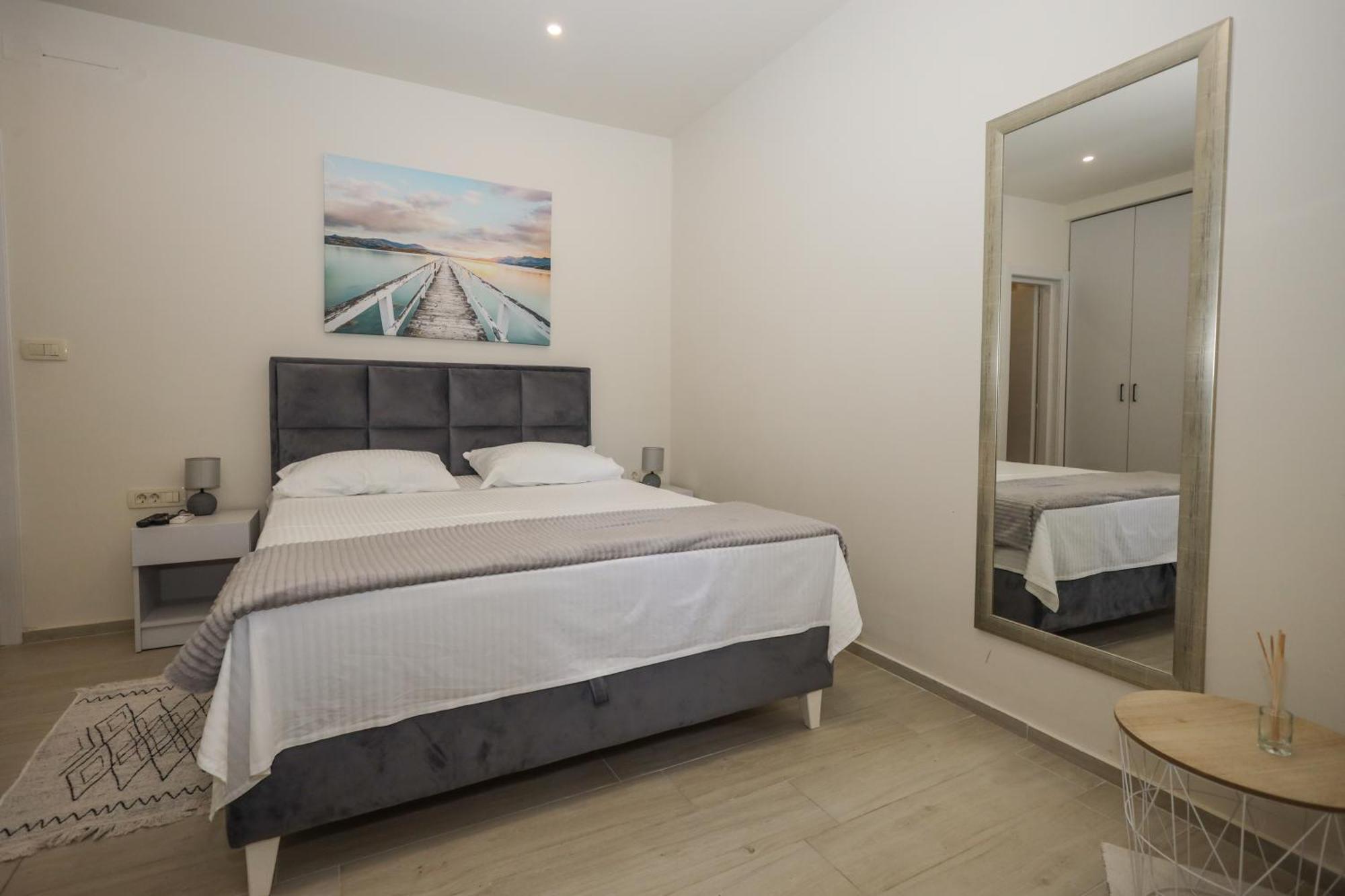 Apartments Milanovic Herceg Novi Zimmer foto