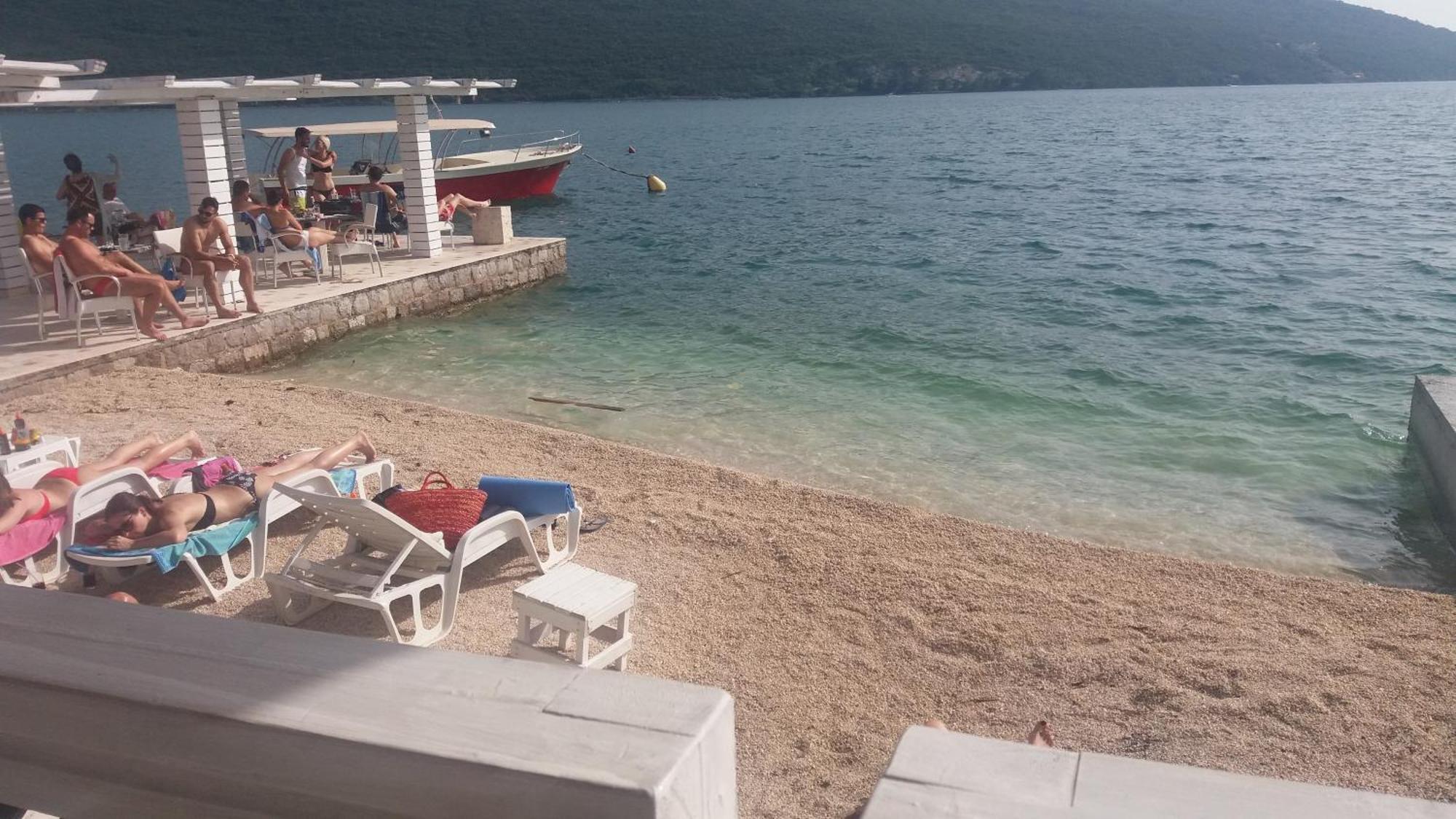 Apartments Milanovic Herceg Novi Zimmer foto