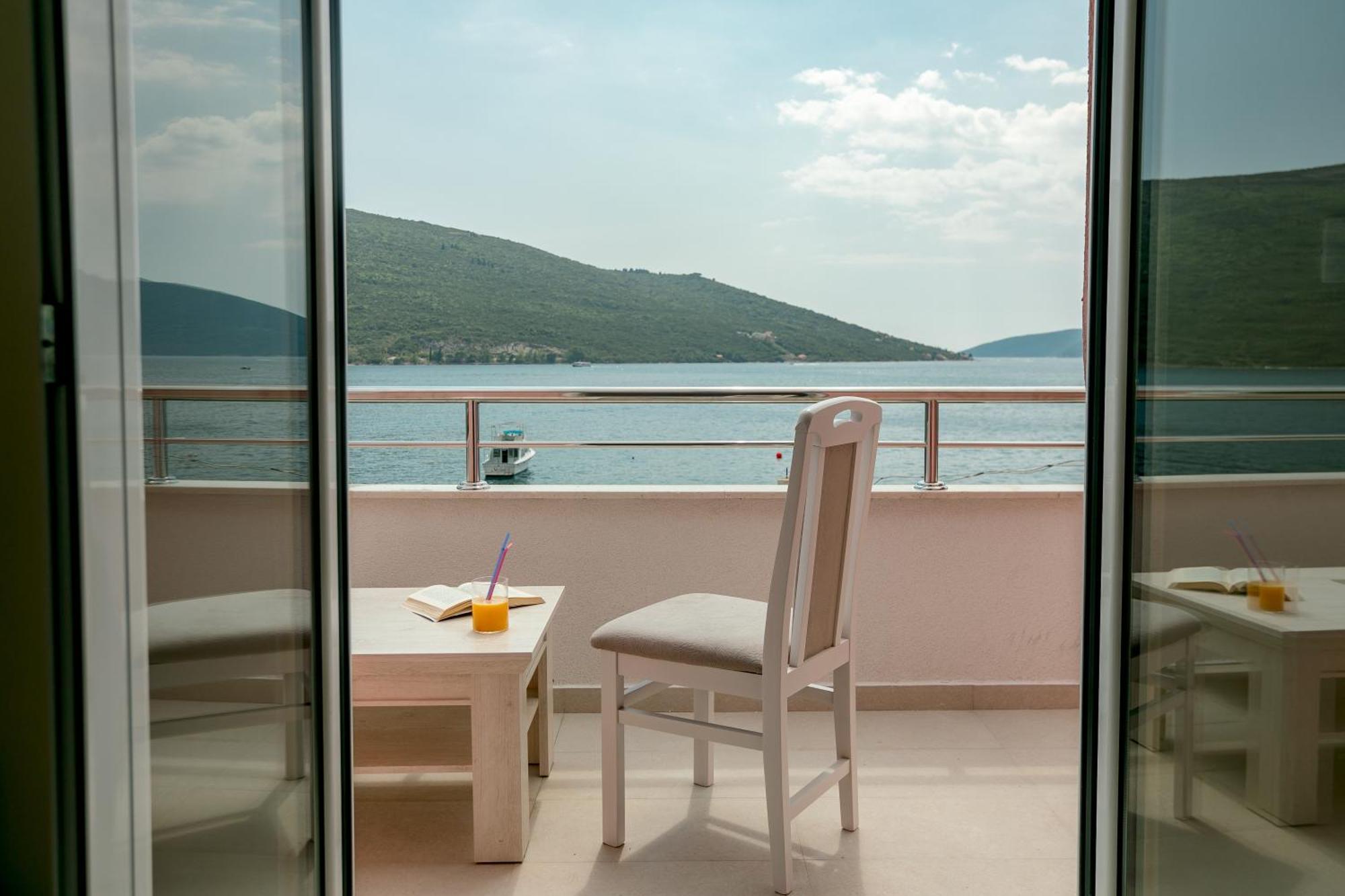 Apartments Milanovic Herceg Novi Zimmer foto