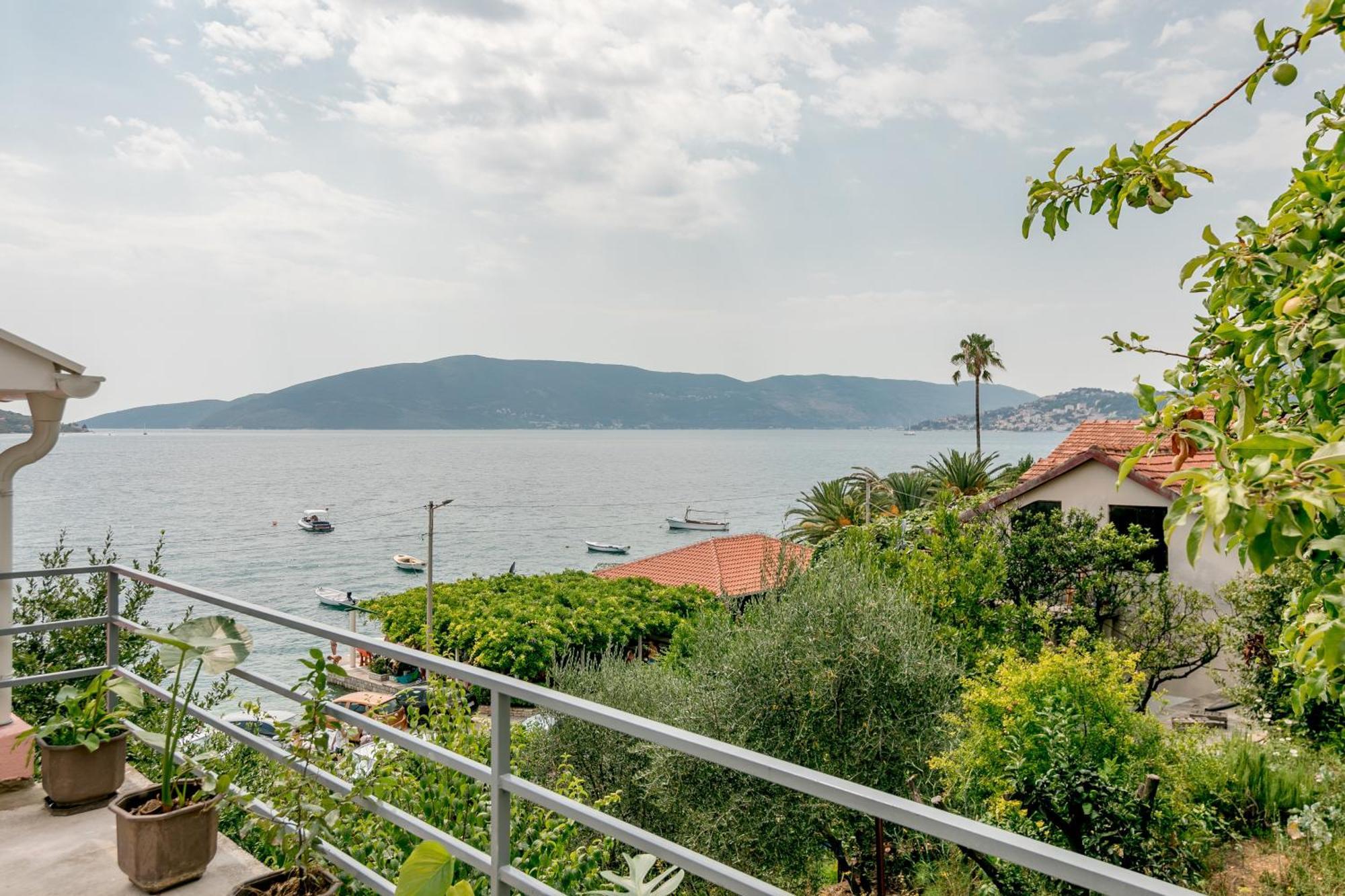 Apartments Milanovic Herceg Novi Zimmer foto